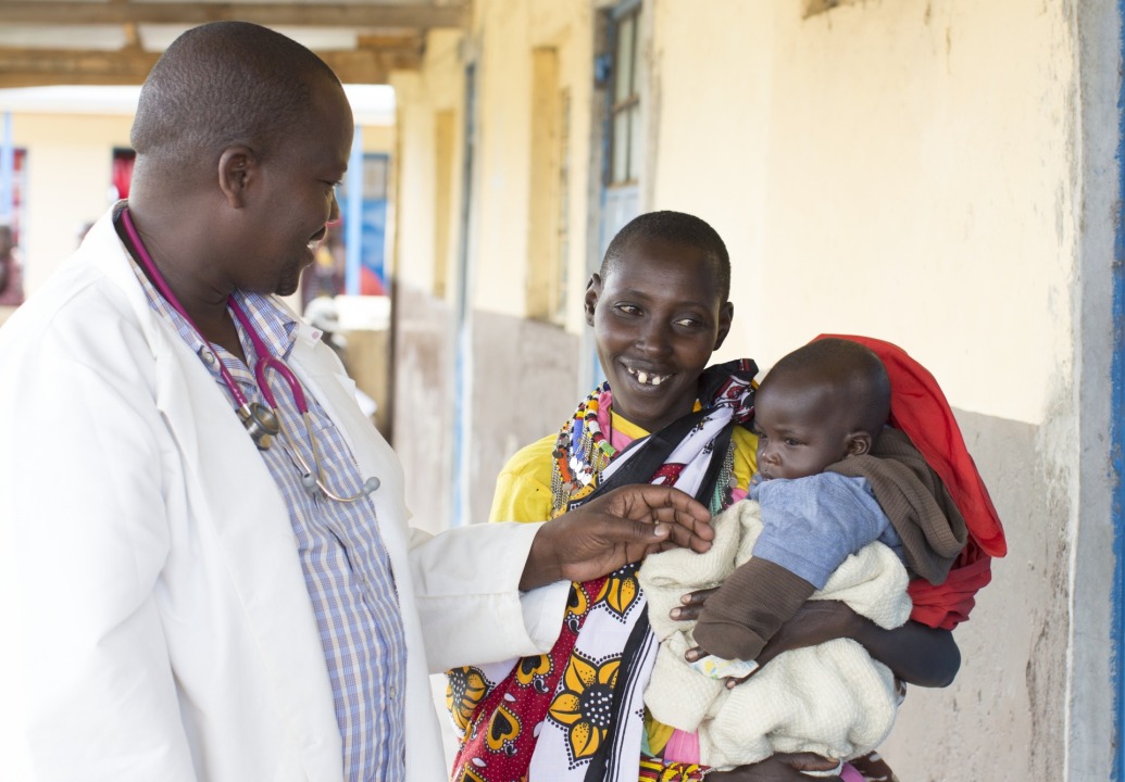 doctor-with-woman-and-child